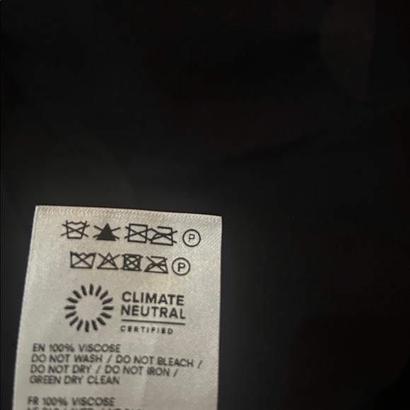 Reformation • Zani Dress in Moon Dot - size 2 - Picture 8 of 9